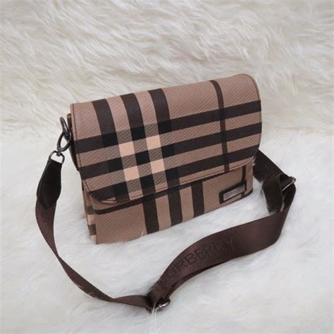 harga tas burberry selempang original